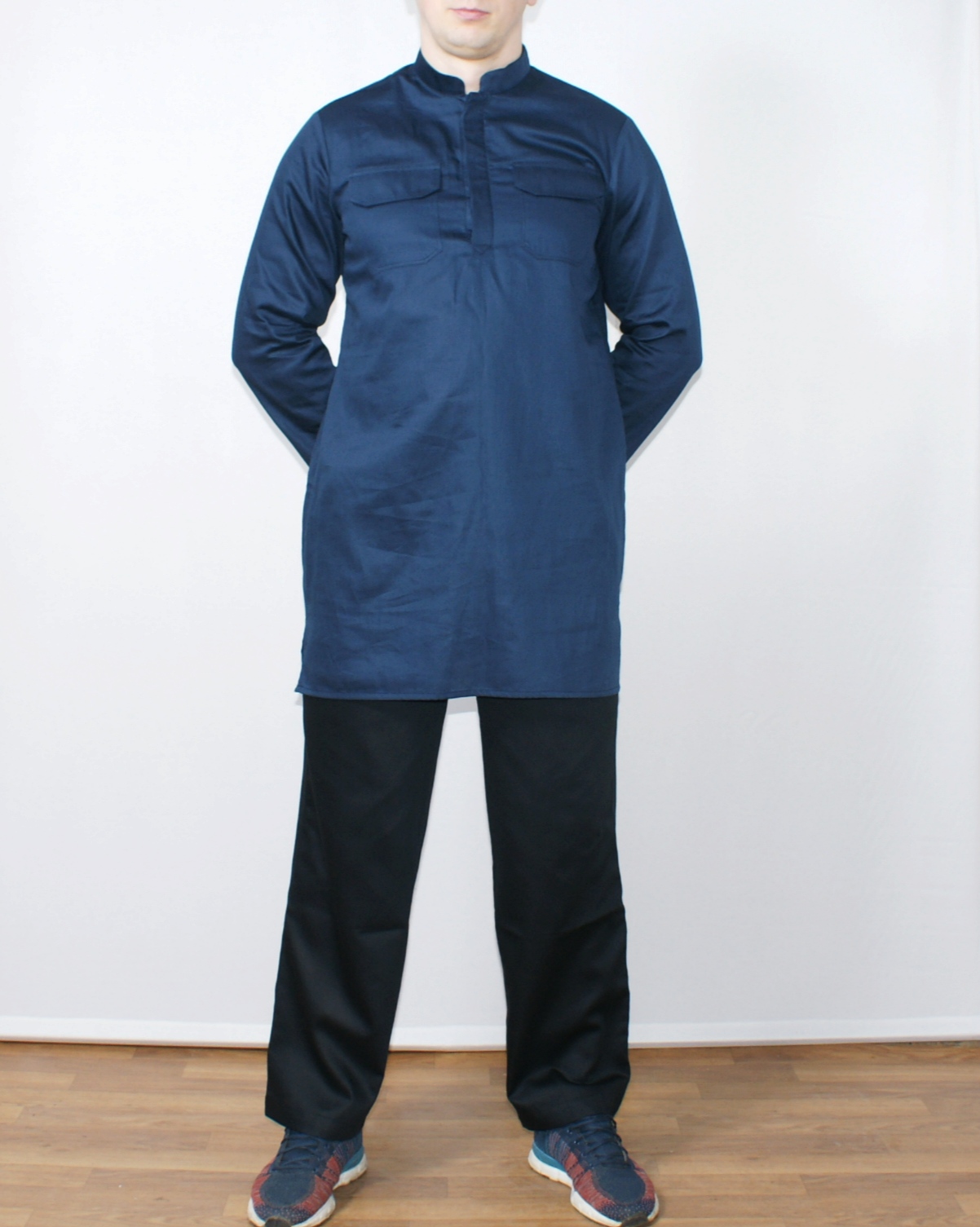 Абая чоловіча синього кольору