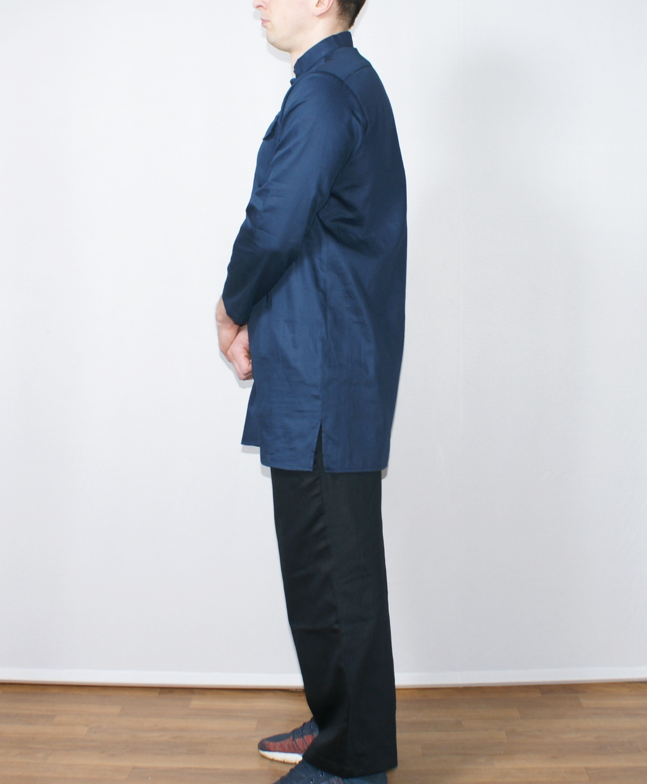 Абая чоловіча синього кольору